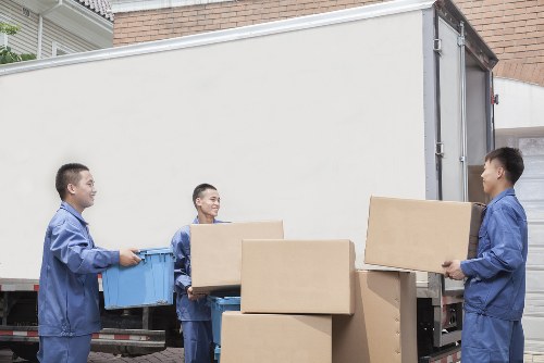 Man and van service assisting a local move in Twickenham