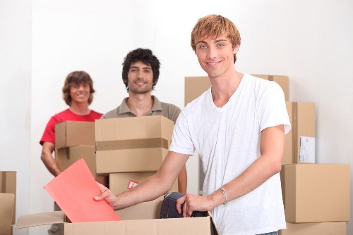 Twickenham moving van support for local home and business moves